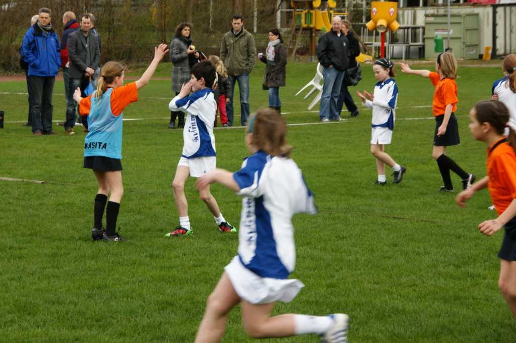 Korfbal E2 3 april 2010.JPG